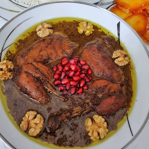 تزیین فسنجان با گوشت قلقلی دورچین فسنجون عکس فسنجون با مرغ عکس فسنجون دسر کنار فسنجون تزیین برنج طرز تهیه فسنجون فیلم طرز تهیه فسنجون مجلسی عکس فسنجون مجلسی و شمالی با مرغ