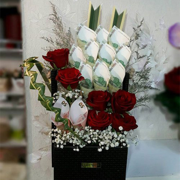 تزیین گل مصنوعی تزیین گل با پول تزیین گل طبیعی برای هدیه تزیین گل ساده آموزش تزیین گل تزیین گل مصنوعی در سبد تزیین گل رز قرمز