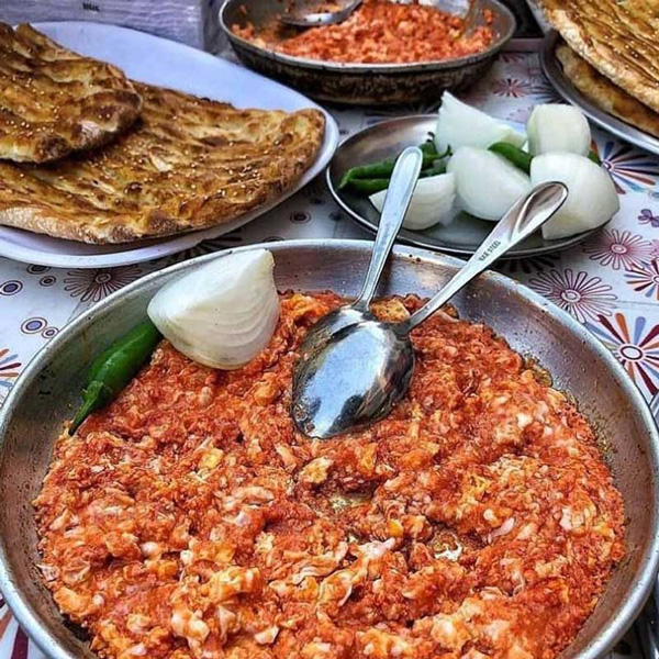 تزیین املت ساده تزیین املت با فلفل دلمه تزیین املت برای مدرسه تزیین املت گوجه تزیین نیمرو عکس املت ساده عکس املت گوجه انواع املت