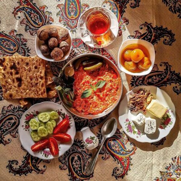 تزیین املت ساده تزیین املت با فلفل دلمه تزیین املت برای مدرسه تزیین املت گوجه تزیین نیمرو عکس املت ساده عکس املت گوجه انواع املت