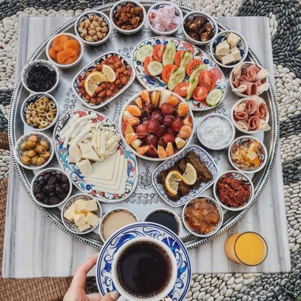 عکس تزیین میز پذیرایی عصرانه تزیین میز پذیرایی مهمان تزیین میز پذیرایی خواستگاری تزیین میز پذیرایی عروس پذیرایی عصرانه خوراکی برای دورهمی دوستانه