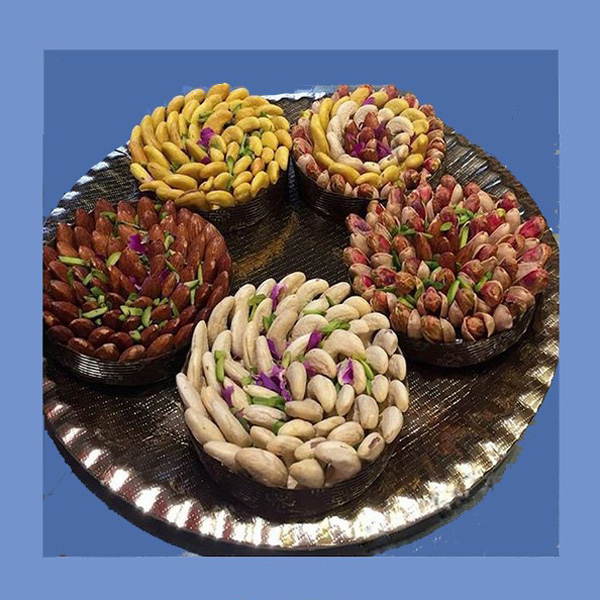تزیین پسته شب یلدا تزیین پسته به شکل گل تزیین پسته خام تزیین پسته تازه تزیین پسته و گردو تزیین پسته عید تزیین پسته عروس تزیین با خلال پسته تزیین آجیل در تنگ شیشه ای
