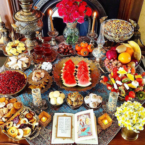 تزیین شب یلدا برای عروس  تزیین شب یلدا برای مدرسه تزیین شب یلدا ۱۴۰۰ تزیین میز شب یلدا ساده و شیک تزیین شب یلدا برای عروس اینستاگرام تزیین پالتوی عروس شب یلدا تزیین شب یلدا سنتی