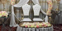 تزیین عروسی در خانه + تزیین ساده جایگاه عروس و داماد در خانه
