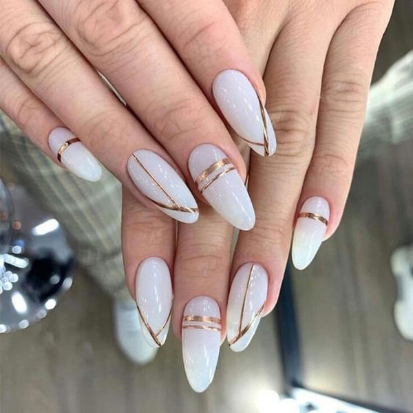 طراحی ناخن با لاک سفید و صورتی لاک ناخن سفید صدفی طراحی ناخن با لاک سفید و نقره ای کاشت ناخن سفید طرح دار طرح ناخن سفید عروس ناخن سفید شاین طرح ناخن سفید دخترانه طرح ناخن سفید طلایی