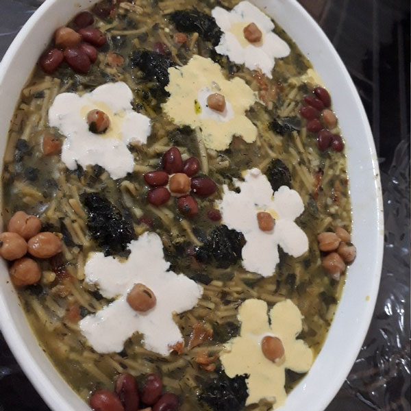 تزیین اش رشته در ظرف یکبار مصرف تزیین آش رشته با خلال دندان تزیین آش رشته با کشک و پیاز داغ عکس آش رشته ساده تزیین آش رشته نذری تزیین آش رشته با کشک زعفرانی تزیین آش نذری جدیدترین تزیین آش رشته