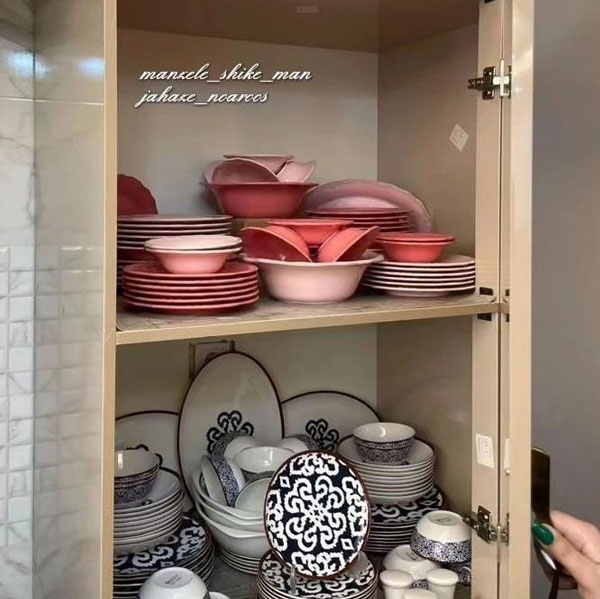 بهترین چیدمان وسایل داخل کابینت چیدمان کابینت زیر سینک ظرفشویی چیدمان حبوبات در کابینت اصول چیدمان کابینت آشپزخانه چیدمان کابینت زیر گاز چیدمان کابینت آشپزخانه ایرانی چیدمان ظروف در کابینت عروس چیدمان قابلمه در کابینت