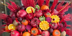 باکس شب یلدا و گل آرایی برای عروس + باکس گل و میوه شب یلدا