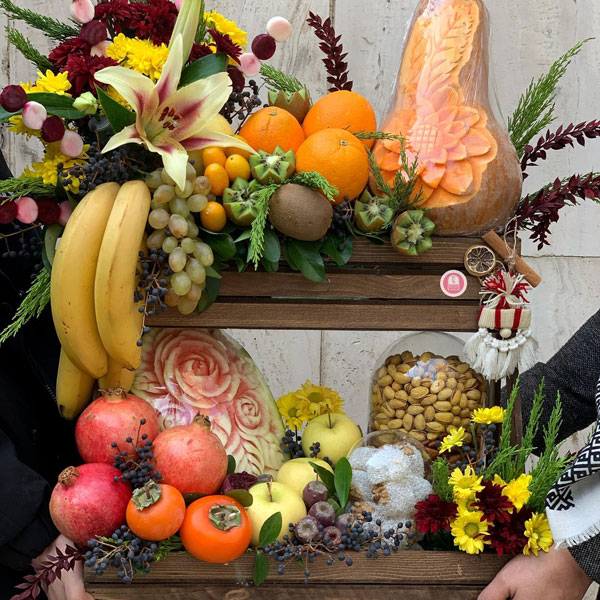 دیزاین شب یلدا ساده و شیک دیزاین شب یلدا برای عروس جدیدترین تزیینات شب یلدا تزیین سفره یلدا با برگ پاییزی سفره شب یلدا باکلاس سفره شب یلدا امسال