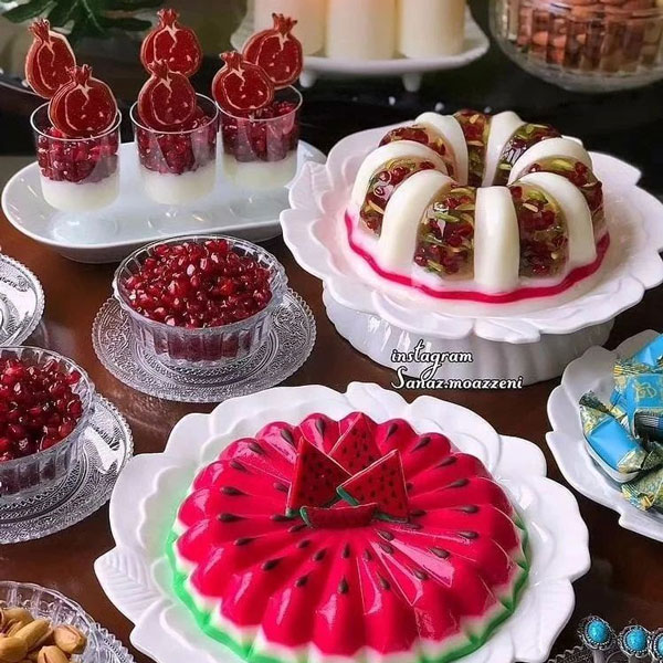 دیزاین شب یلدا ساده و شیک دیزاین شب یلدا برای عروس جدیدترین تزیینات شب یلدا تزیین سفره یلدا با برگ پاییزی سفره شب یلدا باکلاس سفره شب یلدا امسال