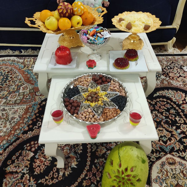 تزیین آجیل ساده و شیک تزیین آجیل در تنگ شیشه ای تزیین اجیل در منزل آموزش تزیین آجیل شب یلدا برای عروس تزیین آجیل با مقوا تزیین آجیل با تور