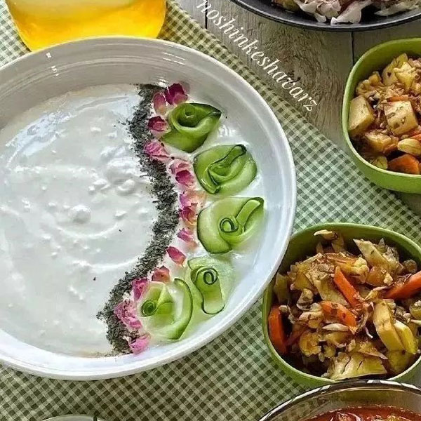 تزیین ماست برای مهمانی تزیین ماست در کاسه های کوچک تزیین ماست با نعناع تزیین ماست با گردو تزیین ماست با زعفران  تزیین ماست برای عروس