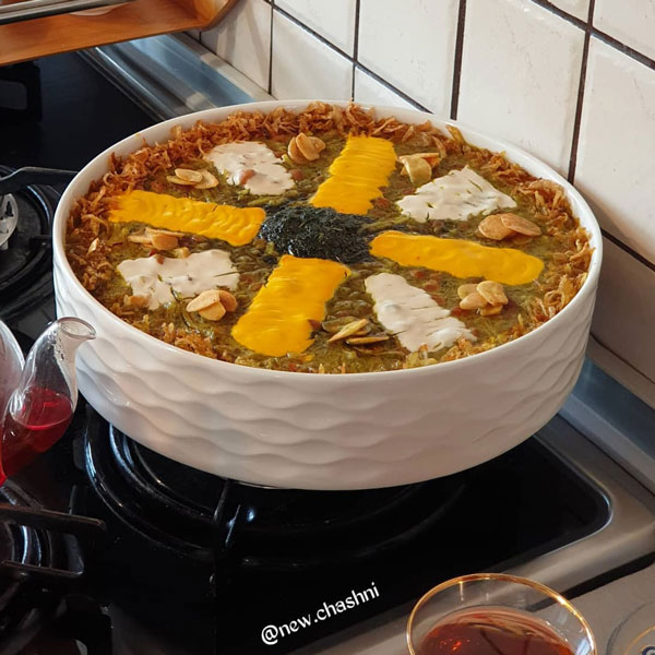 تزیین اش رشته در ظرف یکبار مصرف تزیین آش رشته با خلال دندان تزیین آش رشته با کشک و پیاز داغ عکس آش رشته تزیین شده تزیین آش رشته با شابلون آموزش تزیین آش رشته