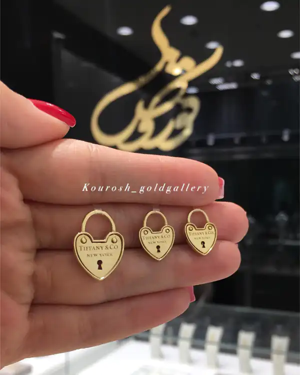مدل پلاک طلا جدید پلاک طلا دخترانه جدید پلاک و زنجیر طلا زنانه مدال طلا زنانه شیک پلاک طلا ۱۸ عیار مدال طلا زنانه بزرگ