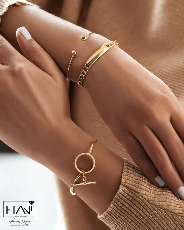 دستبند طلا شیک و مجلسی جدیدترین مدل دستبند طلا ۱۴۰۲ جدیدترین مدل دستبند طلا ۱۴۰۱ لیست قیمت دستبند طلا جدیدترین مدل دستبند طلای زنانه دستبند طلا پهن