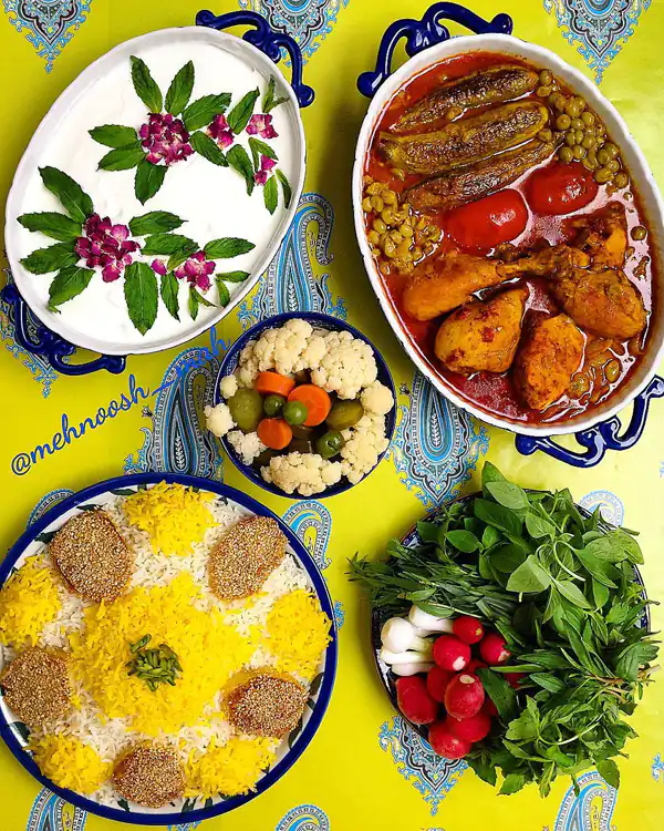 تزیین ماست با گل محمدی