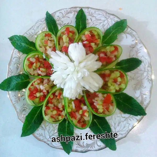 تزیین سالاد شیرازی مخلوط