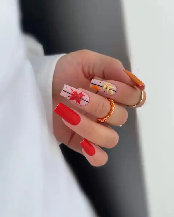 طراحی ناخن بلند مربع