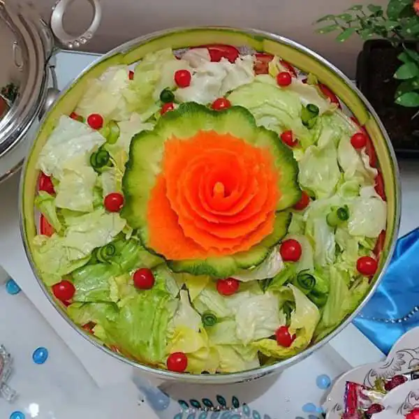 تزیین سالاد دونفره