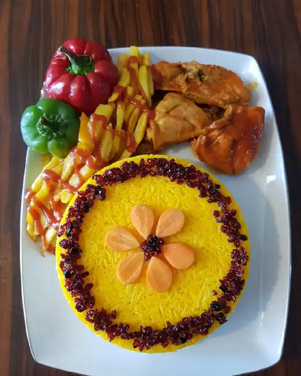 تزیین زرشک پلو با مرغ