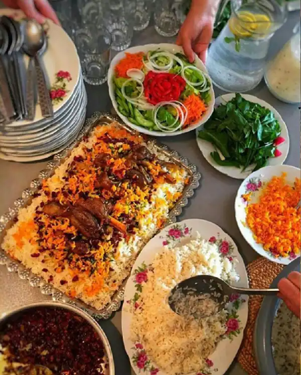 عکس چیدمان میز شام