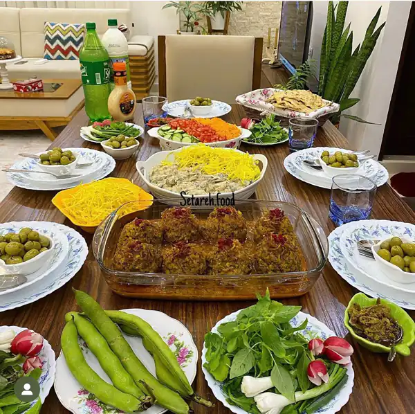 عکس چیدمان میز شام