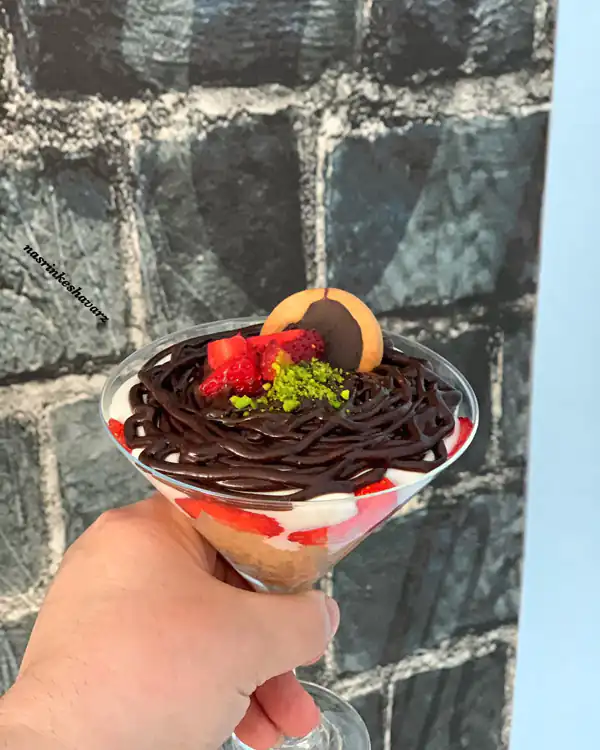 تزیین دسر برای مهمانی