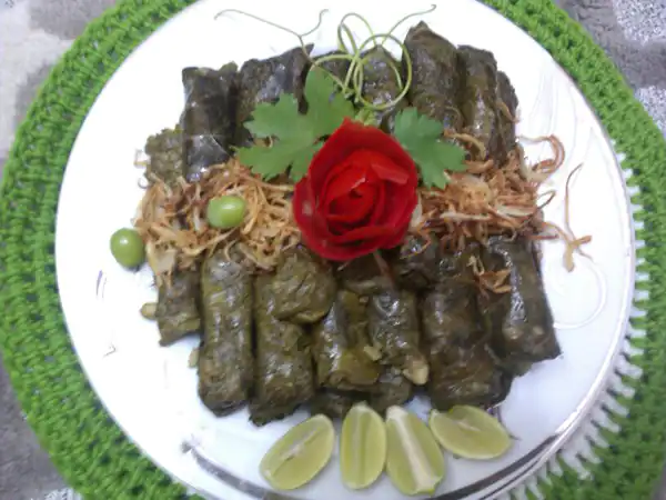 تزیین دلمه برای مهمانی