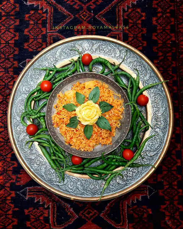 تزیین غذا و سالاد و ماست