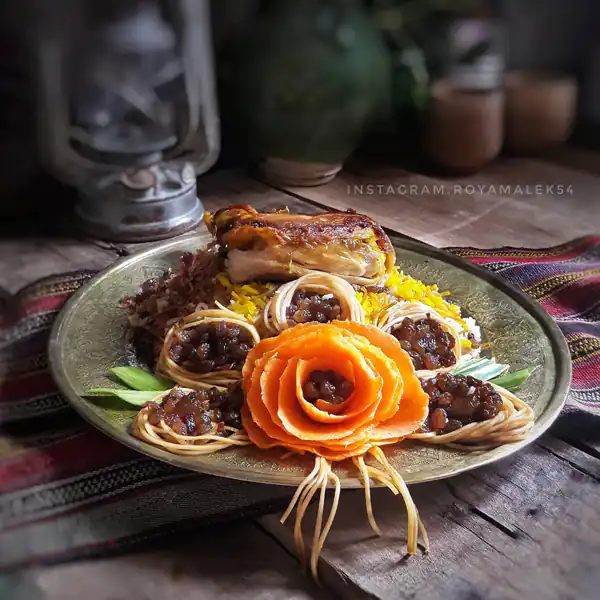 تزیین غذا و سالاد و ماست