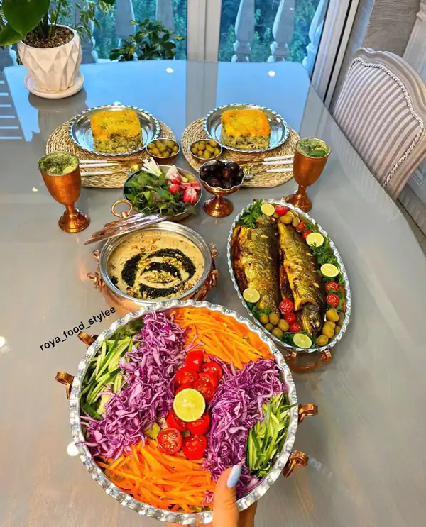 تزیین سالاد کلم و هویج