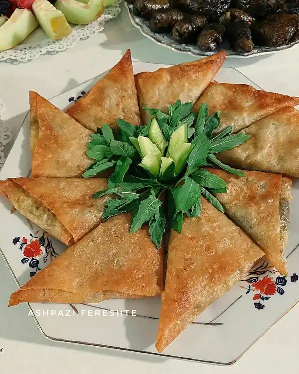 تزیین سمبوسه