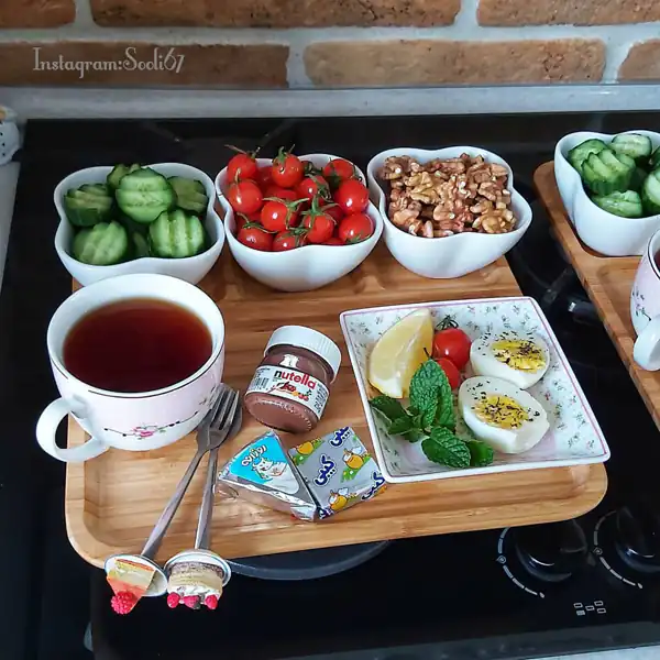 تزیین صبحانه با پنیر و گوجه و خیار
