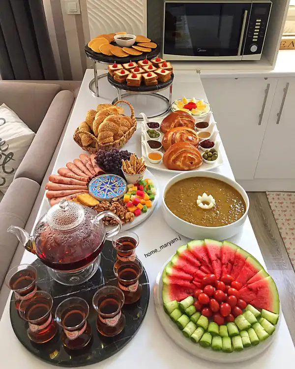 چیدمان میز صبحانه