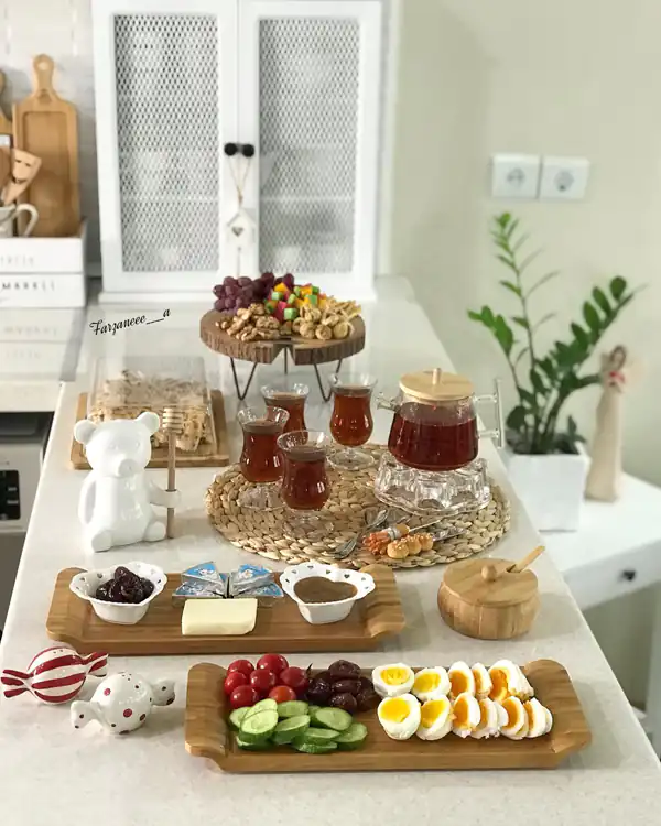 چیدمان میز صبحانه