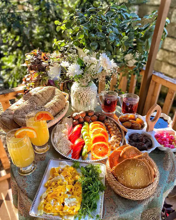 چیدمان میز صبحانه