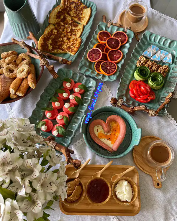 چیدمان میز صبحانه