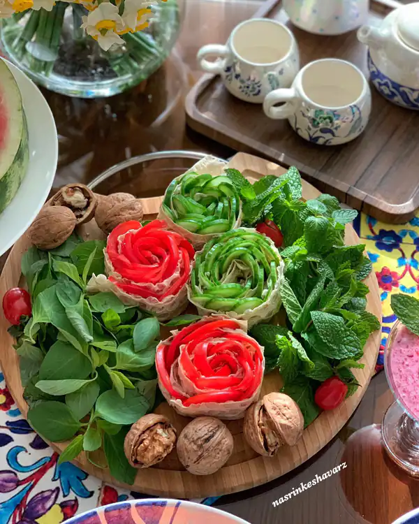 سفره آرایی با گوجه فرنگی