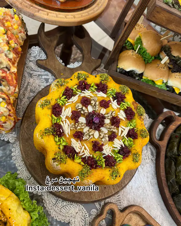 تزیین غذا با خلال پسته