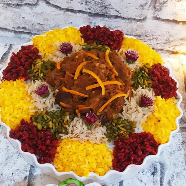 تزیین غذا با خلال پسته