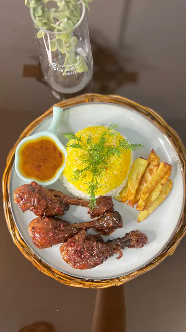تزیین مرغ تکه ای