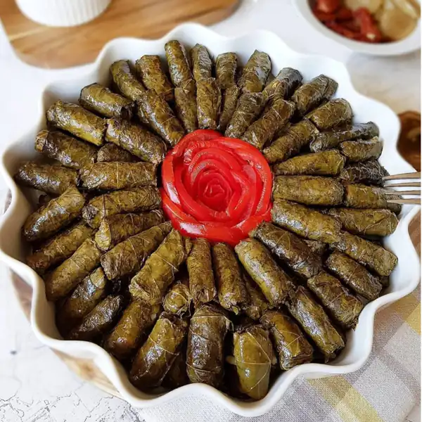 تزیین انواع دلمه