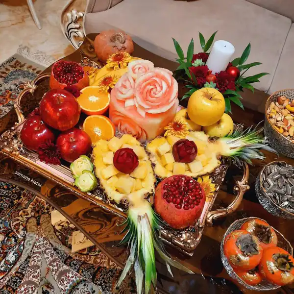تزیین میوه شب یلدا در سینی