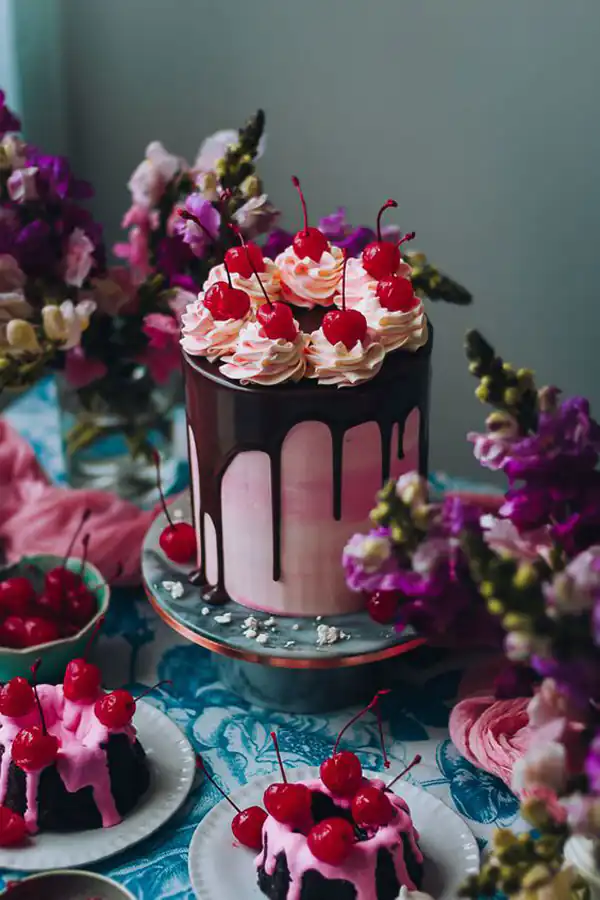 ایده تزیین کیک تولد