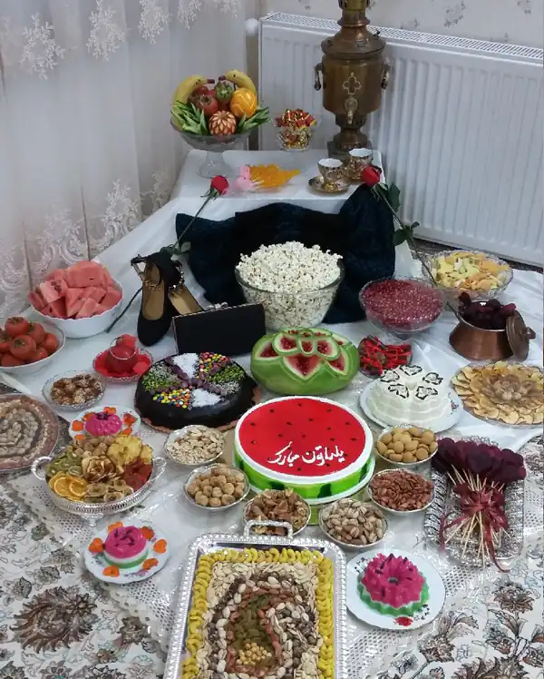 ایده تزیین شب یلدا ساده و شیک