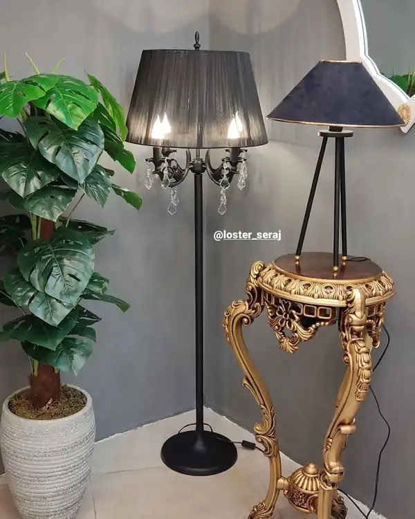 مدل آباژور ایستاده