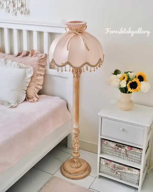 مدل آباژور ایستاده