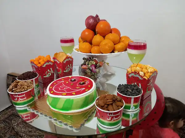 تزیین سفره شب یلدا لاکچری