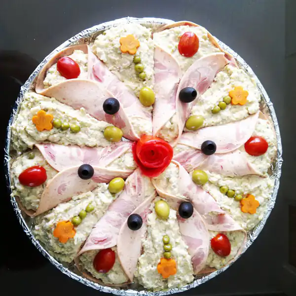 ایده برای تزیین سالاد الویه