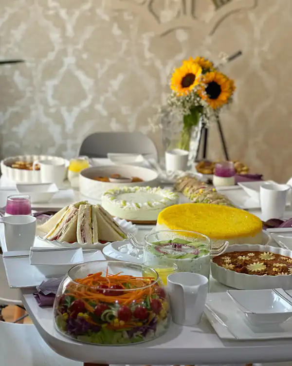 تزیین سالاد برای پاگشای عروس